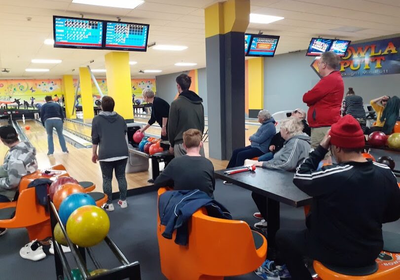 Taranaki CFFD out bowling together